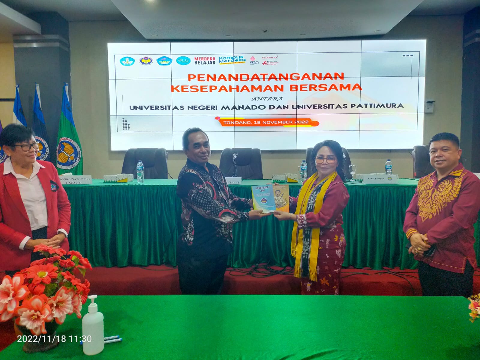 Penandatanganan Mou Unima dan Unpatti Ambon