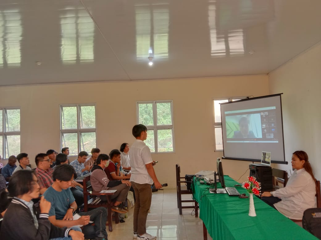 Ratusan Mahasiswa TI Simak Penjelasan Generative AI