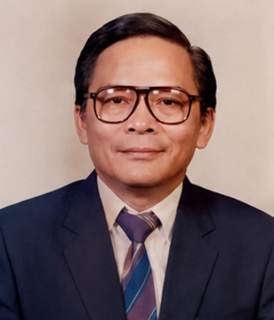 Prof. Dr. A. E. Sinolungan, SH, MH